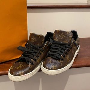 Louis Vuitton Sneakers